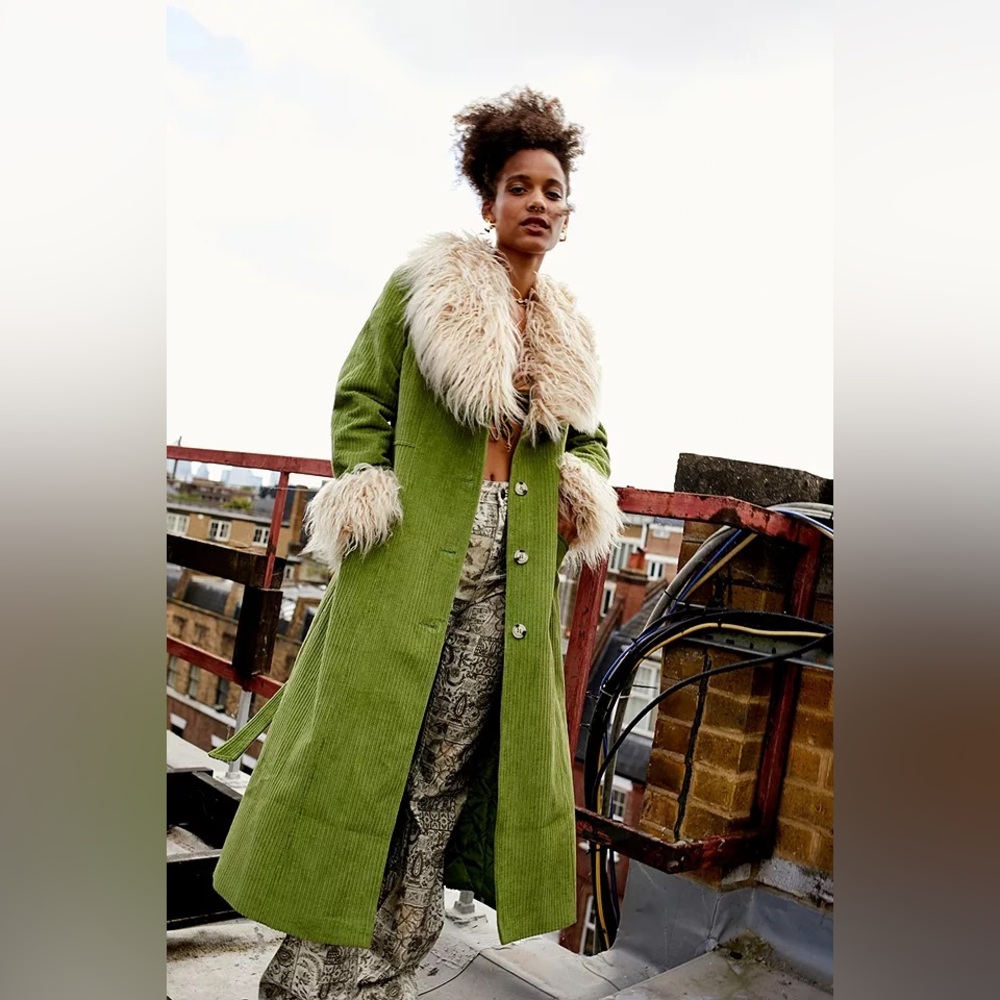 Urban Outfitters Green Jacket with Cream Faux Fur - Picture 3 of 6